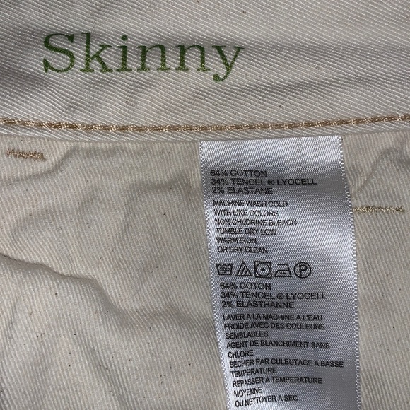 Tommy Bahama Jeans - Picture 5 of 8